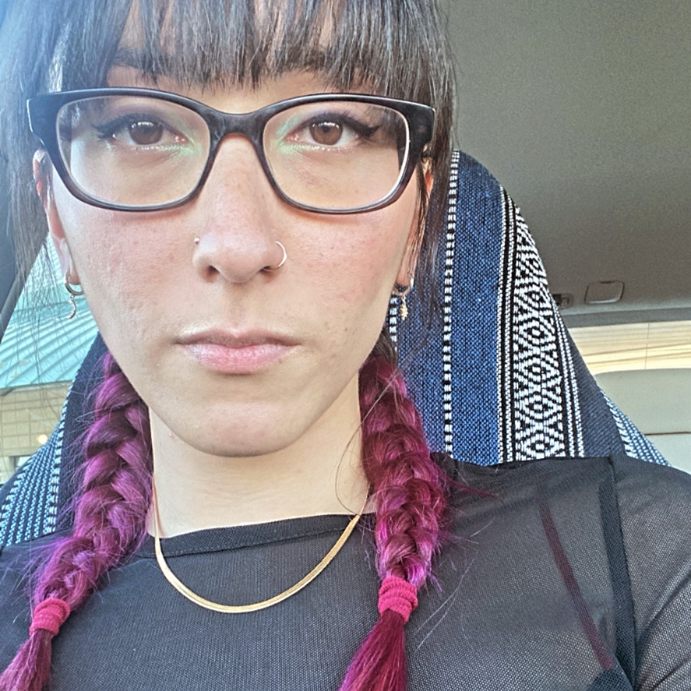 Meet your Posher, Laina